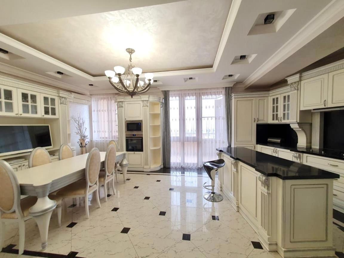 Роскошная Двухуровневая Квартира Luxurious Duplex Apartment Ereván Exterior foto